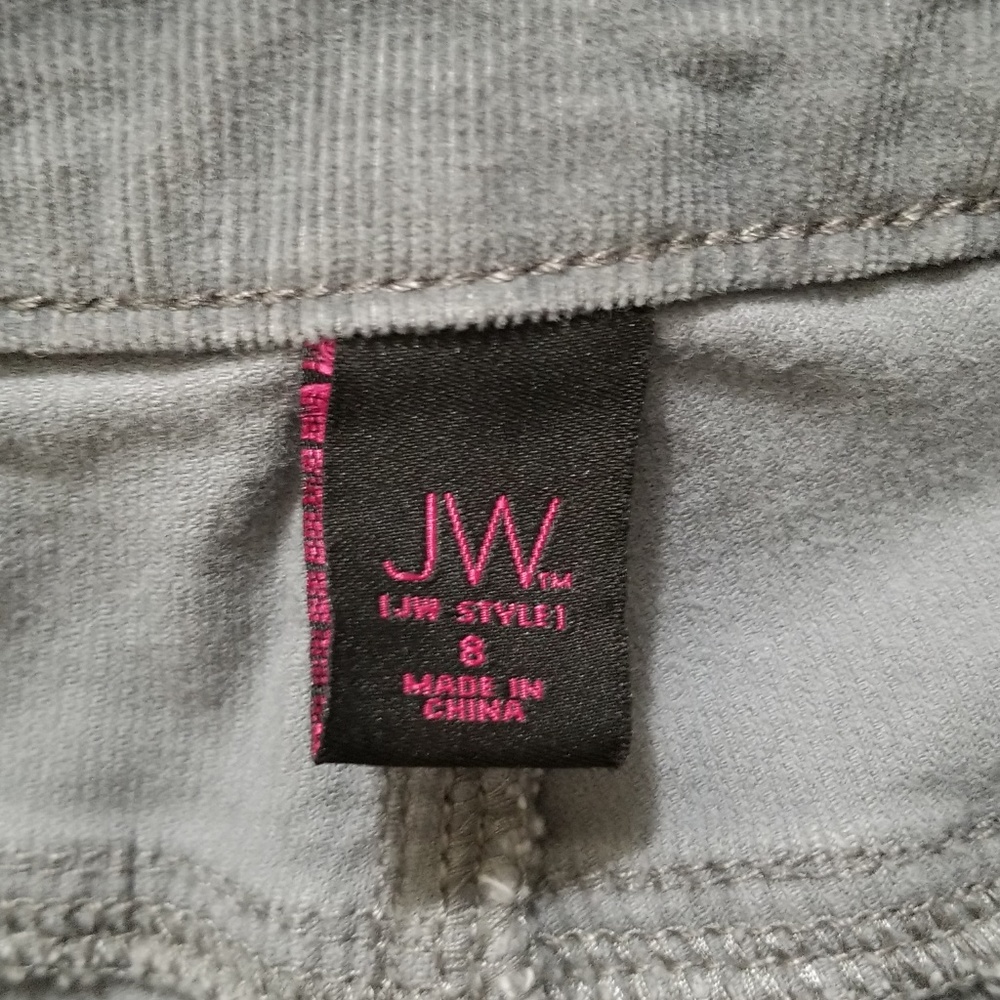 JW Style - Picture 4 of 6
